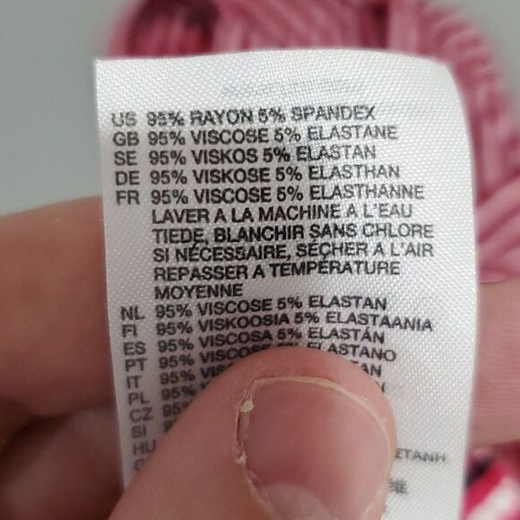 H&M red black white 30" Waist skirt - Picture 6 of 6